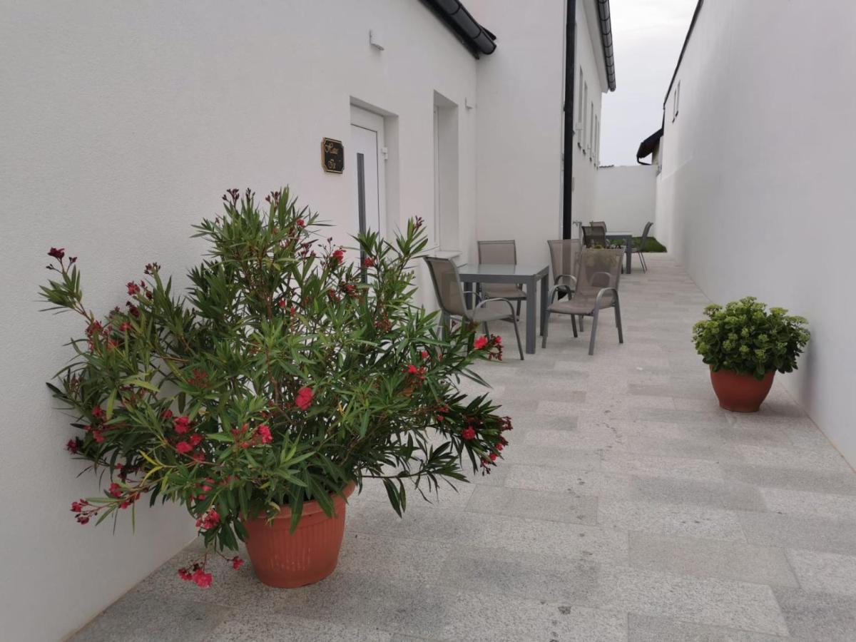 Zum Hofgassl Haus Isi Mörbisch am See Exterior foto